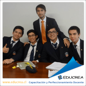 Institutanos logran primer lugar en Torneo de Debate de la Universidad de Chile