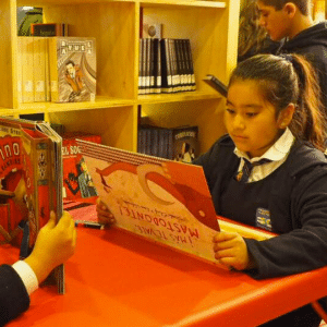 UC inaugura biblioteca para colegios vulnerables de Alto Hospicio