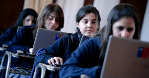 Portal ayuda a subir las notas a los estudiantes de liceos de todo el país
