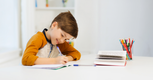 Consejos para crear hábitos de estudio y ayudar a los niños a estudiar en casa