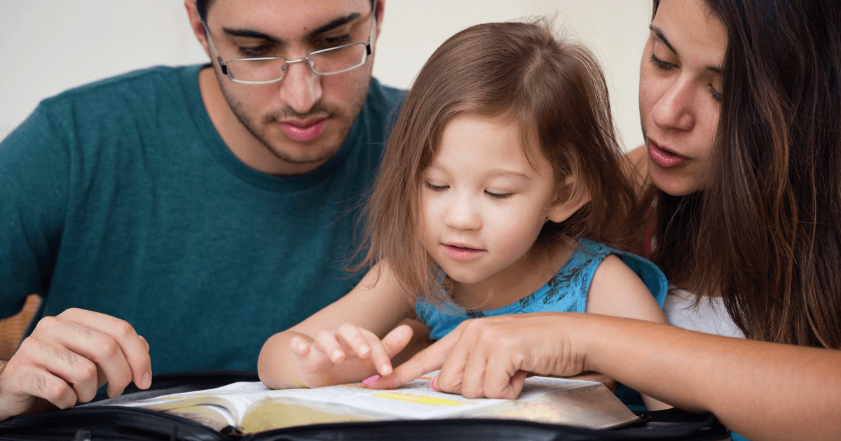La influencia de la familia en el hábito lector. Criterios de selección de recursos para la lectura y alfabetización informacional