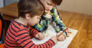 Ayudando a sus niños a aprender y disfrutar de las matemáticas en la casa