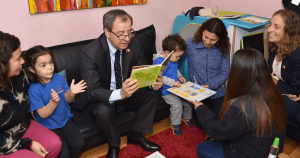Ministro de Educación y subsecretaria de Educación Parvularia conocieron en terreno novedosa metodología de la Fundación Niños Primero
