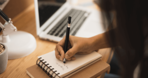 Pequeños escritores auténticos, una apuesta por la escritura como práctica situada