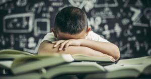 “Terremoto educativo”: alumnos de 6º básico a 4º medio no alcanzan el 60% de los contenidos necesarios en lenguaje