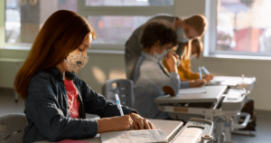 UNICEF y UNESCO piden retorno a clases presenciales para “evitar una catástrofe generacional”