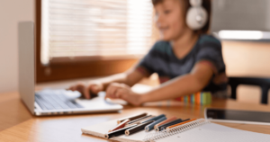 Evaluación formativa del aprendizaje en contextos de provisión remota de servicios educativos en América Latina y el Caribe